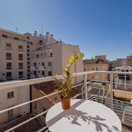 2 Bedroom In Centre: Santiago Lägenhet Cannes